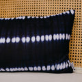Coussin artisanal Indigo, teint à l'encre végétale
