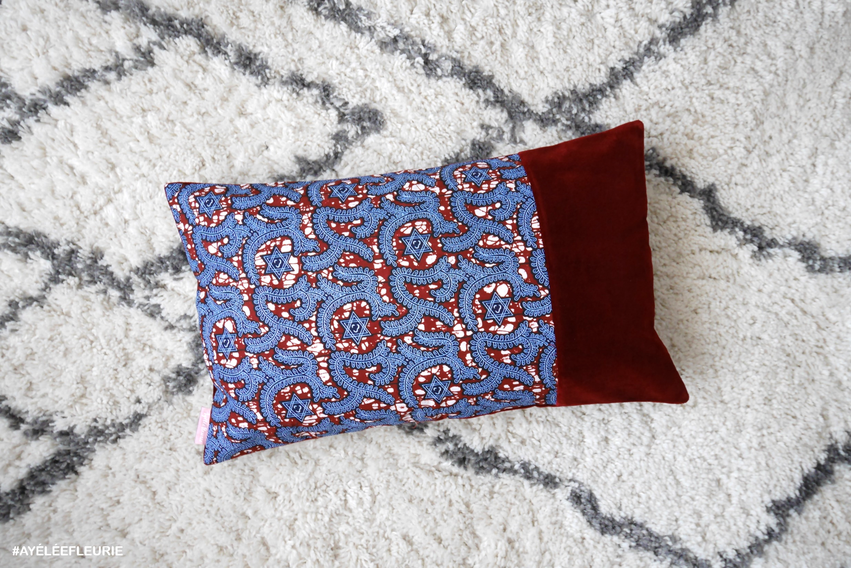 Yletivi Velvet, Coussin déco